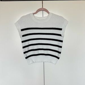 Moon & Madison White Ribbed Knit Top